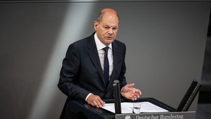 Le chancelier allemand Olaf Scholz, à Berlin, le 22 juin 2022. (MICHAEL KAPPELER / DPA / AFP)