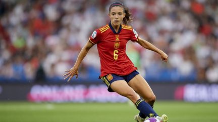 L'Espagnole Aitana Bonmati pendant le quart de finale face à l'Angleterre lors du dernier Euro, le 20 juillet 2022. (JOSE BRETON / AFP)