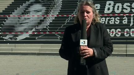 Un hommage sera rendu à Bernard Tapie, jeudi 7 octobre, au stade Vélodrome de Marseille (Bouches-du-Rhône). La journaliste&nbsp;Estelle Mathieu était en direct sur place pour le 12/13 de France 3. (CAPTURE D'ÉCRAN FRANCE 3)