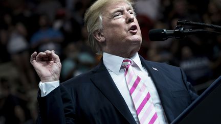 Le président américain, Donald Trump, lors d'un meeting à Huntsville, en Alabama, le 22 septembre 2017.&nbsp; (BRENDAN SMIALOWSKI / AFP)