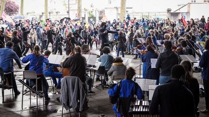 Un orchestre jouant lors d'un concert gratuit le 1er mai 2021, à Orléans (Loiret). (FLORENT VANNIER / HANS LUCAS)