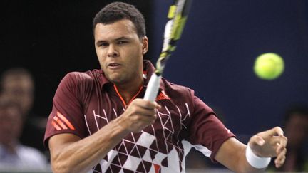 Jo-Wilfried Tsonga en finale du tournoi de Paris-Bercy, le 13 novembre 2011. (LIONEL CIRONNEAU /&nbsp;AP PHOTO / SIPA)