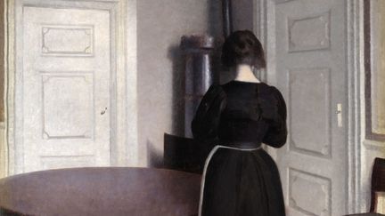 Peintre du silence, de la solitude et de la lumière Vilhelm Hammershøi (1864-1916) représentait des intérieurs vides dans des gammes de blanc et de gris, où se tenait parfois, de dos, une figure féminine. Une quarantaine d'œuvres mystérieuses et poétiques de l'artiste danois, qui a vécu dans un cercle familial et amical restreint, seront exposées au musée Jacquemart-André. Du 14 mars au 22 juillet 2019.
Ici, Vilhelm Hammershøi, "Interior", 1899, Tate, presented in memory of Leonard Borwick by his friends through the Art Fund 1926
 (Tate, London, 2014)