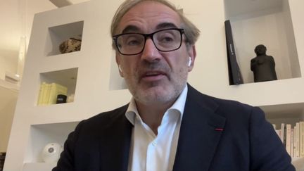 Invité de franceinfo samedi 18 novembre, le maire de Saint-Germain-en-Laye et membre d’Horizons, Arnaud Pericard, dénonce le "comportement inacceptable" du sénateur Joël Guerriau, soupçonné d’avoir drogué la députée Sandrine Josso.