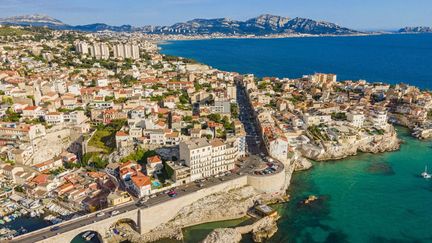 Une vue aérienne des quartiers sud de Marseille (Bouches-du-Rhône), le 3 juin 2021. (GARDEL BERTRAND / HEMIS.FR / AFP)