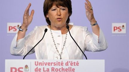 Martine Aubry durant son discours de clôture à l'université d'été du PS à La Rochelle (AFP PHOTO / BERTRAND GUAY)