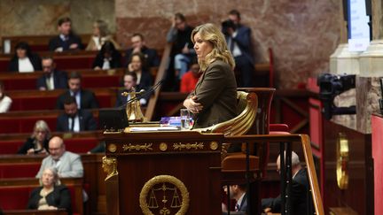 La présidente de l'Assemblée nationale Yaël Braun-Pivet lors d'une séance de questions au gouvernement, le 3 décembre 2024 (LE PARISIEN / ARNAUD JOURNOIS / MAXPPP)