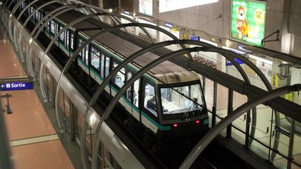 La ligne 14 du métro, à Paris, le 29 septembre 2010. (Photo d'illustration) (OLIVIER CORSAN / MAXPPP)