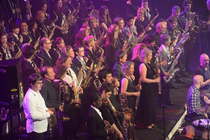 La Méga-Soufflerie" de Pourquery :  une centaine d'instrumentistes à vent issus des écoles de musique de la région avec lesquelles il a collaboré durant ses trois années de résidence à Coutances
 (Pierre-Yves Lemeur)