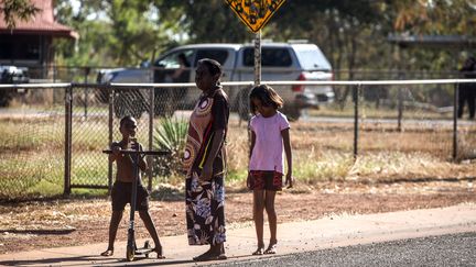 Les habitants de Binjari dans le Territoire du Nord, qui abrite une population pauvre presque entièrement autochtone, d'environ 300 personnes, se considèrent "oubliés". Le 31 août 2023. (DAVID GRAY / AFP)