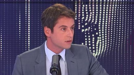 Gabriel Attal, porte-parole du gouvernement, était l'invité de franceinfo le 19 juillet 2021. (FRANCEINFO / RADIOFRANCE)