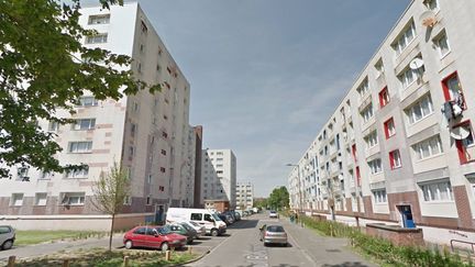 Un homme a &eacute;t&eacute; touch&eacute; par balle, dans le quartier de Lille-Sud, jeudi 11 juin 2015. (GOOGLE MAPS / FRANCETV INFO )