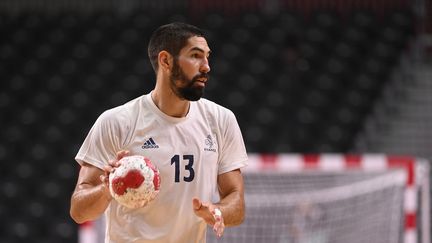 Nikola Karabatic, lors du match de l'équipe de France de handball contre le Brésil, le 26 juillet. (CROSNIER JULIEN / KMSP)