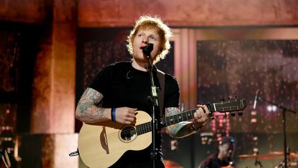 Le chanteur Ed Sheeran à la cérémonie du Rock & Roll Hall of Fame, le 5 novembre 2022, à Los Angeles. (THEO WARGO / GETTY IMAGES NORTH AMERICA)