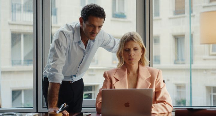 Vincent Dedienne et Clémence Poésy dans le film "Je ne suis pas un héros" de Rudy Milstein, sortie en salles le 22 novembre 2023. (PANAME DISTRIBUTION)