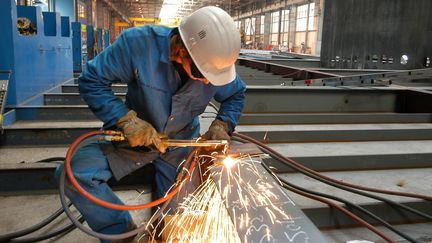 L'industrie fran&ccedil;aise manque de soudeurs, mais aussi de chaudronniers et de robinetiers. (AFP / ALAIN LE BOT / PHOTONONSTOP)