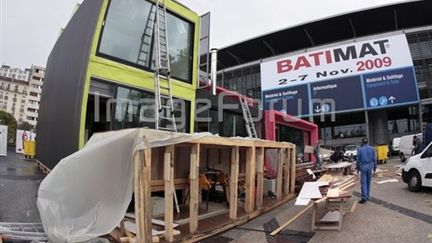 Le salon international de la construction, Batimat, consacre sa 27e édition au "bâtiment qui fait peau neuve". (© AFP)