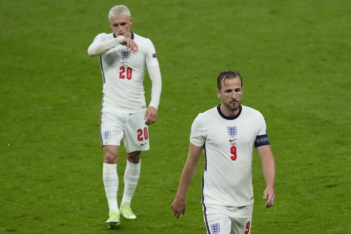 Phil Foden et Harry Kane (de gauche à droite) contre l'Ecosse, à Wembley, vendredi 18 juin. (MATT DUNHAM / POOL / AFP)