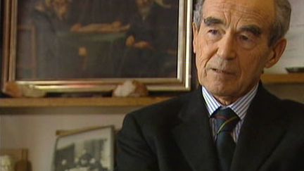 Robert Badinter nommé Garde des Sceaux en juin 1981, fonction qu'il occupa jusqu¿en février 1986. (France 3)