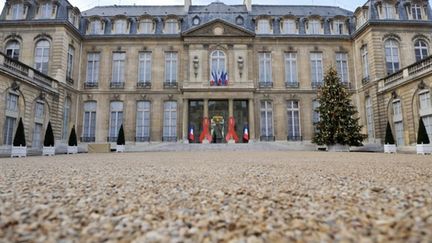 Cour de l'Elysée (2001) (AFP. E.Feferberg)