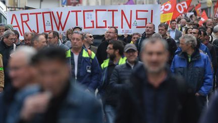 Des salariés de la papèterie&nbsp;d'Arjowiggins manifestent à&nbsp;Angers (Maine-et-Loire), jeudi 28 mars 2019. (FRANCK DUBRAY / MAXPPP)