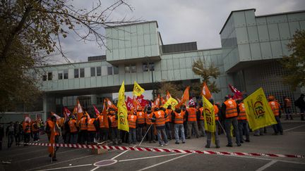 &nbsp; (Les salaries du groupe Mory Ducros avaient manifesté devant le Palais de justice de Pontoise le 26 novembre 2013 © Maxppp / Xavier de Torres)