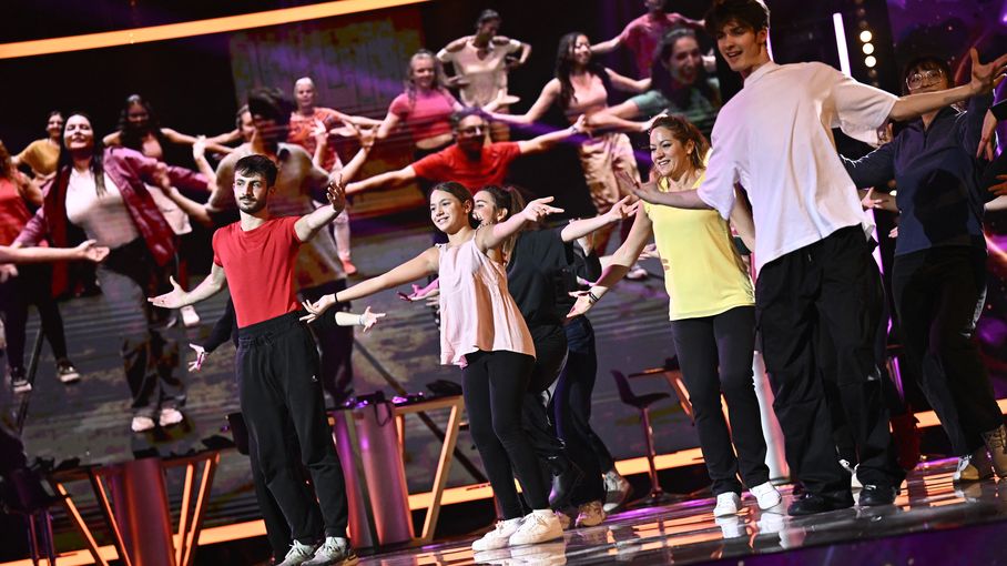 Video Paris D Couvrez La Danse Officielle Des Jeux Olympiques Et Paralympiques D Voil E