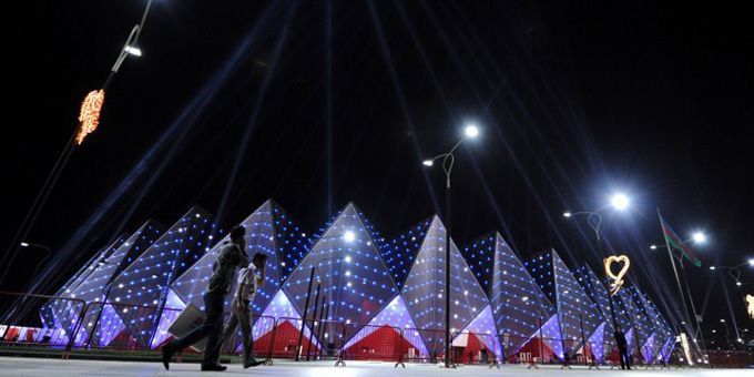 Le &quot;Palais de cristal&quot; construit pour le concours de l&#039;Eurovision 2012 à Bakou
 (Vyacheslav Oseledko / AFP)