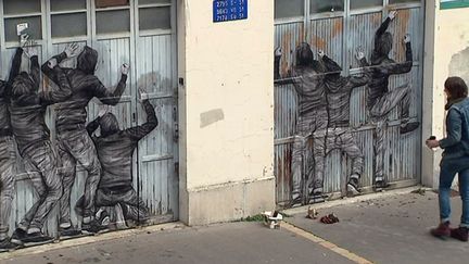 Une oeuvre de Levalet dans les rues de Reims
 (France 3 Culturebox capture d&#039;écran)