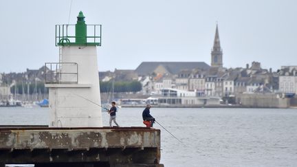 Le navire battant pavillon portugais a été dérouté sur le port de Lorient (Morbihan). (LOIC VENANCE / AFP)