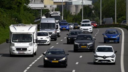 Des véhicules sur l'autoroute A31 en Meurthe-et-Moselle. (ALEXANDRE MARCHI / MAXPPP)