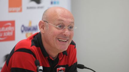 &nbsp; (Bernard Laporte, l'entraîneur de Toulon, peut retrouver le sourire après la victoire de son équipe sur le Stade Français dimanche. © Maxppp)