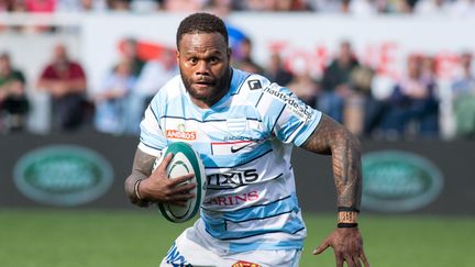 Le surpuissant trois-quarts centre ou ailier international français, Virimi Vakatawa, sous le maillot du Racing 92 le 30 avril 2022. (THIBAULT SOUNY / AFP)