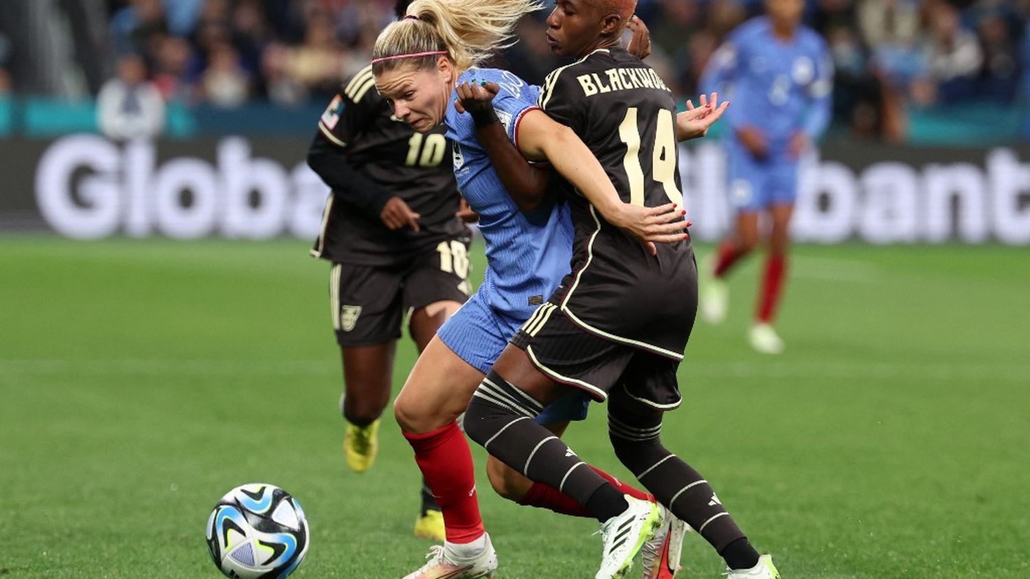 Les Bleues perde a entrada na corrida contra a Jamaica (0-0)