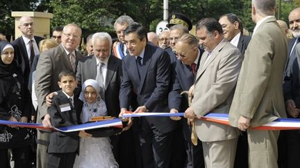 François Fillon en train d'inauger la mosquée d'Argenteuil le 28 juin 2010 (AFP - MIGUEL MEDINA)