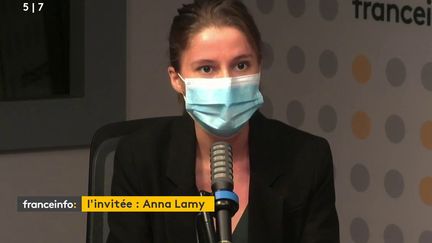 Anna Lamy, l'autrice d'un rapport de l'UFC-Que Choisir sur l'indice de réparabilité, invitée de franceinfo mardi 14 décembre. (FRANCEINFO / RADIOFRANCE)