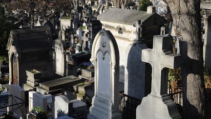 Dans le cimeti&egrave;re parisien du P&egrave;re Lachaise, &agrave; Paris, le 29 novembre 2011.&nbsp; (ANTOINE ANTONIOL / GETTY IMAGES EUROPE)