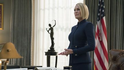 Claire Underwood (Robin Wright) annonce la fin du règne des "vieux hommes blancs" dans la bande-annonce de la saison 6. 
 (Netflix)