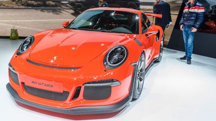 &nbsp; (Porsche 911 GT3 RS au Salon de l'automobile de Paris en 2015 © Maxppp)