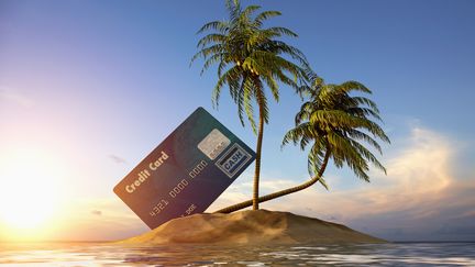 Attention à ne pas partir trop vite en vacances...sans vérifier les possibilités de votre carte bancaire, et sa date de validation. (Illustration) (COLIN ANDERSON PRODUCTIONS PTY L / DIGITAL VISION / GETTY IMAGES)