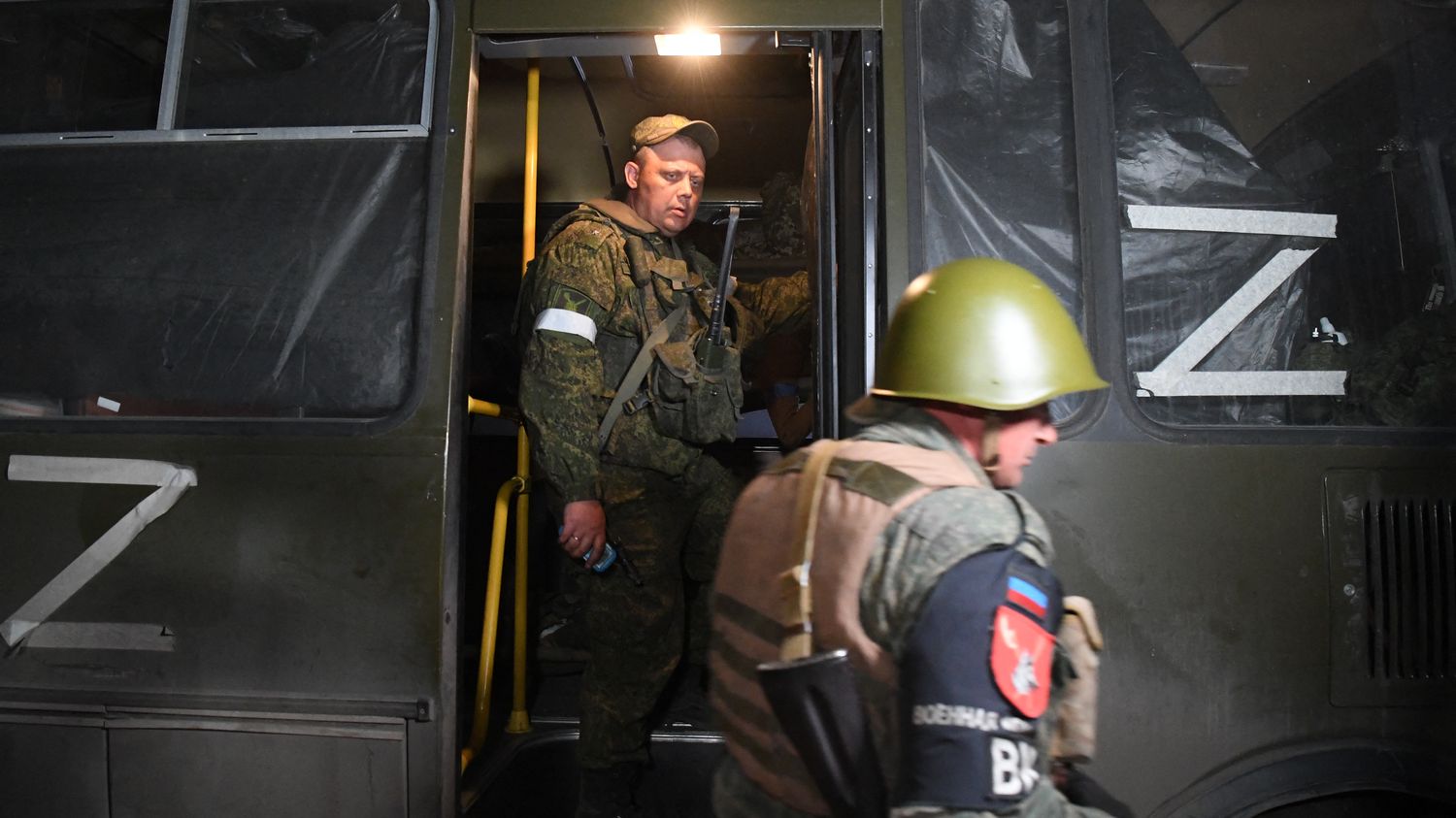 Mehr als 260 Militante wurden aus dem Azovstel-Stahlwerk vertrieben, dem letzten Teil des Protests in Mariupol.