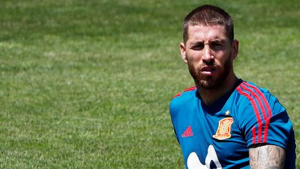 Le capitaine espagnol Sergio Ramos avant une séance d'entraînement à&nbsp;Krasnodar, en Russie, le 11 juin 2018.&nbsp; (JAVIER ETXEZARRETA / EFE)