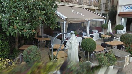 Le Caf&eacute; de la place, au Cannet (Alpes-Maritimes), dont le patron a &eacute;t&eacute; abattu dans la nuit du 27 au 28 ao&ucirc;t 2013. (GOOGLE MAPS / FRANCETV INFO )