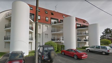 Une femme est entre la vie et la mort le 10 novembre 2019 après avoir été défenestrée du 1er étage d'un immeuble par son compagnon à Troyes, rue du Chapitre, lors d'une violente dispute.&nbsp; (CAPTURE GOOGLE MAPS)