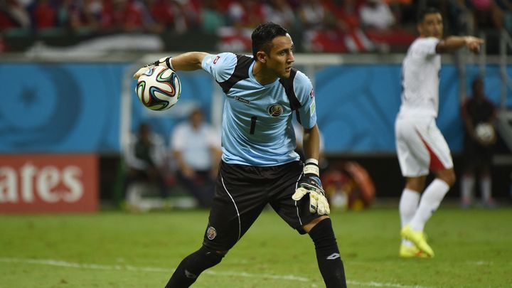 Keylor Navas lors du quart de finale de Coupe du monde entre le Costa Rica et les Pays-Bas, le 5 juillet 2014 au Brésil. (ODD ANDERSEN / AFP)