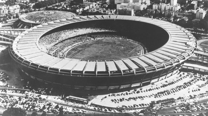 Le stade Maracana de Rio de Janeiro, le 16 juillet 1950, lors du dernier match de la Coupe du monde organis&eacute;e au Br&eacute;sil opposant le Br&eacute;sil &agrave; l'Uruguay. ( DPA / AFP )