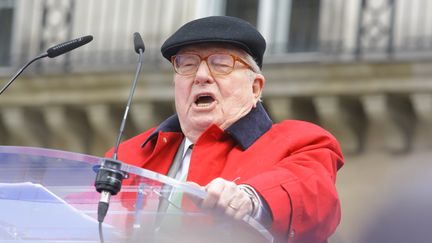 Jean-Marie Le Pen lors du 1er mai 2017, à Paris. (CITIZENSIDE / GIUSEPPE AMOS / AFP)