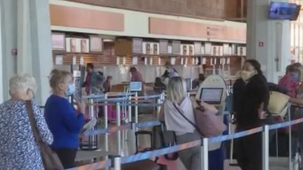 Coronavirus : le personnel de l'aéroport de La Réunion est testé