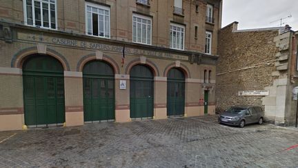 La caserne de pompiers rue Boursault, dans le 17e arrondissement de Paris. (CAPTURE GOOGLE MAPS / FRANCE INFO)