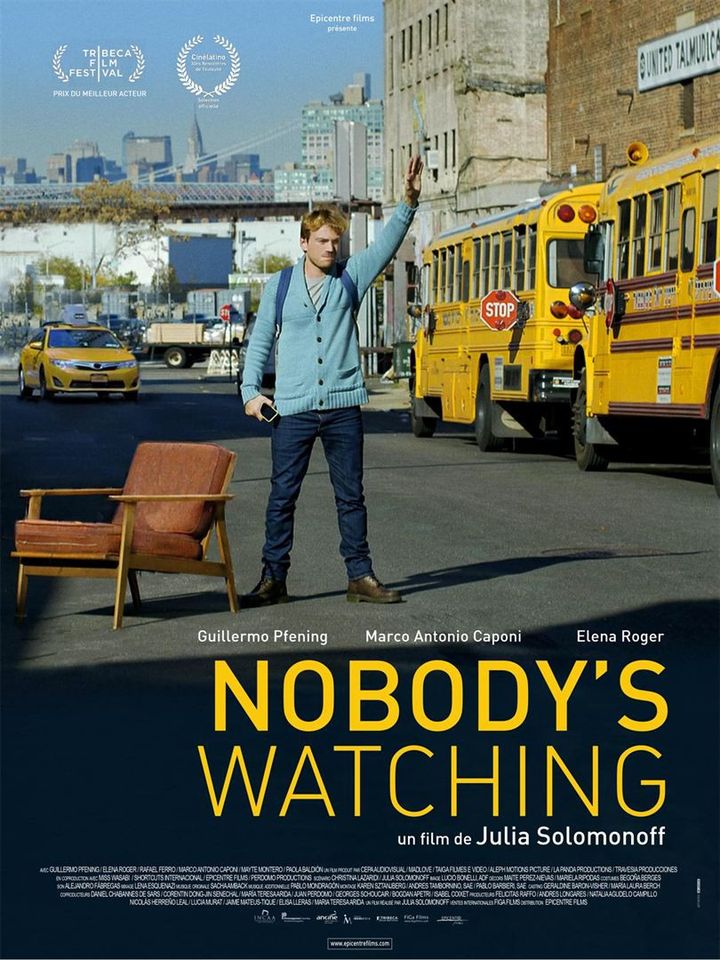 "Nobody's Watching" : l'affiche française
 (Epicentre Films)